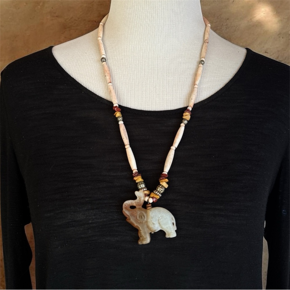 Vintage Boho Elephant Artisan Necklace Carved Stone Pendant Bead Tribal Style